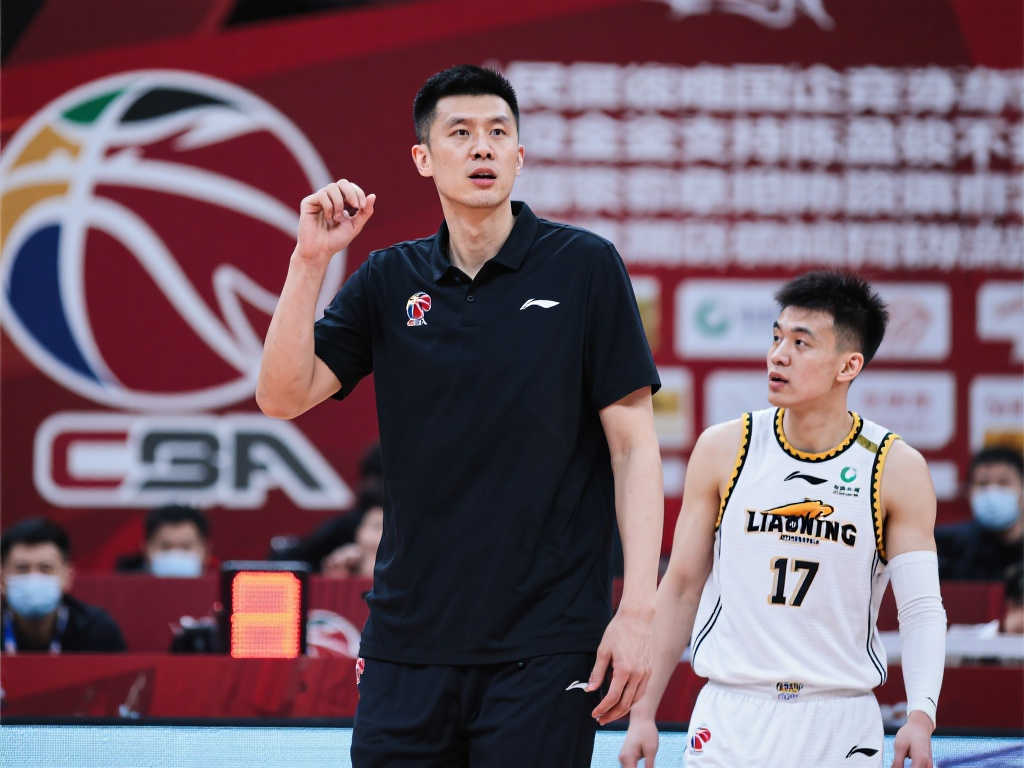 他以华丽的 他以华丽的